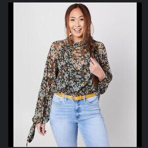 NEW Free People all dolled up floral cropped blouse